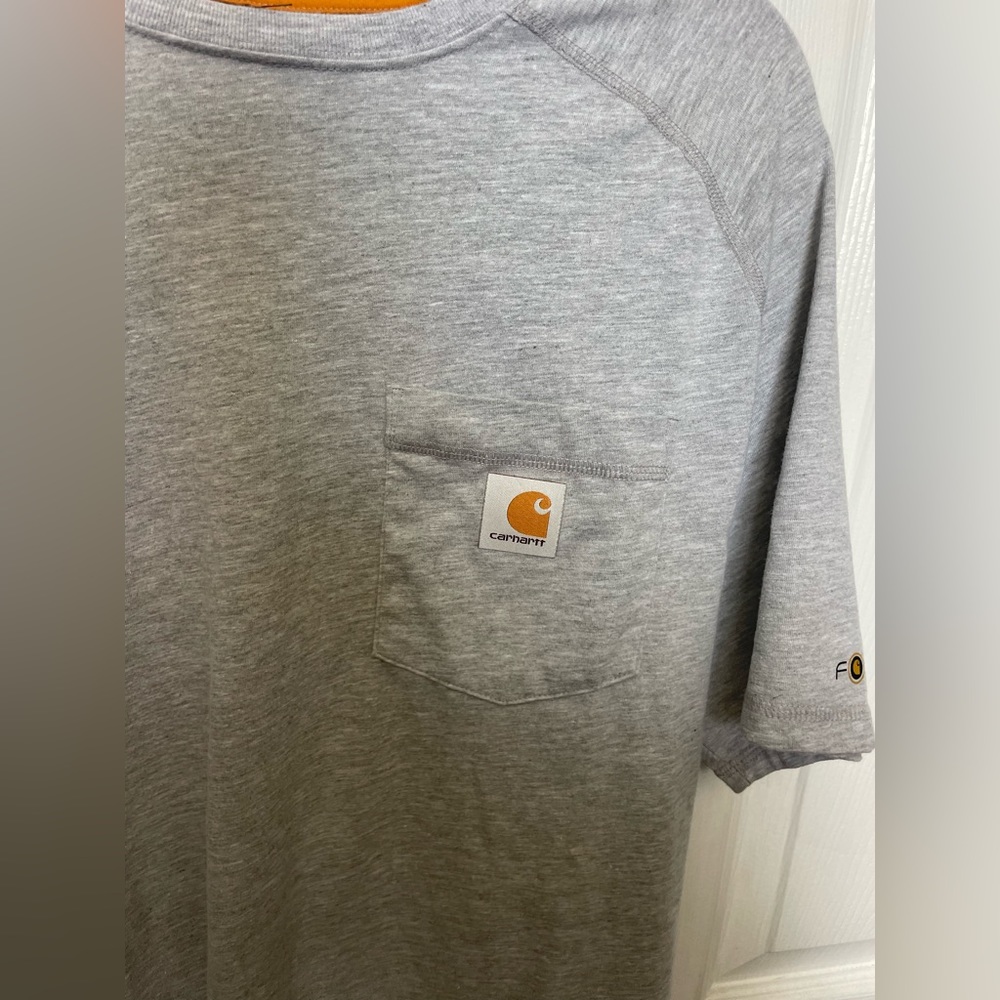 Men’s Carhartt Shirt - Picture 3 of 5